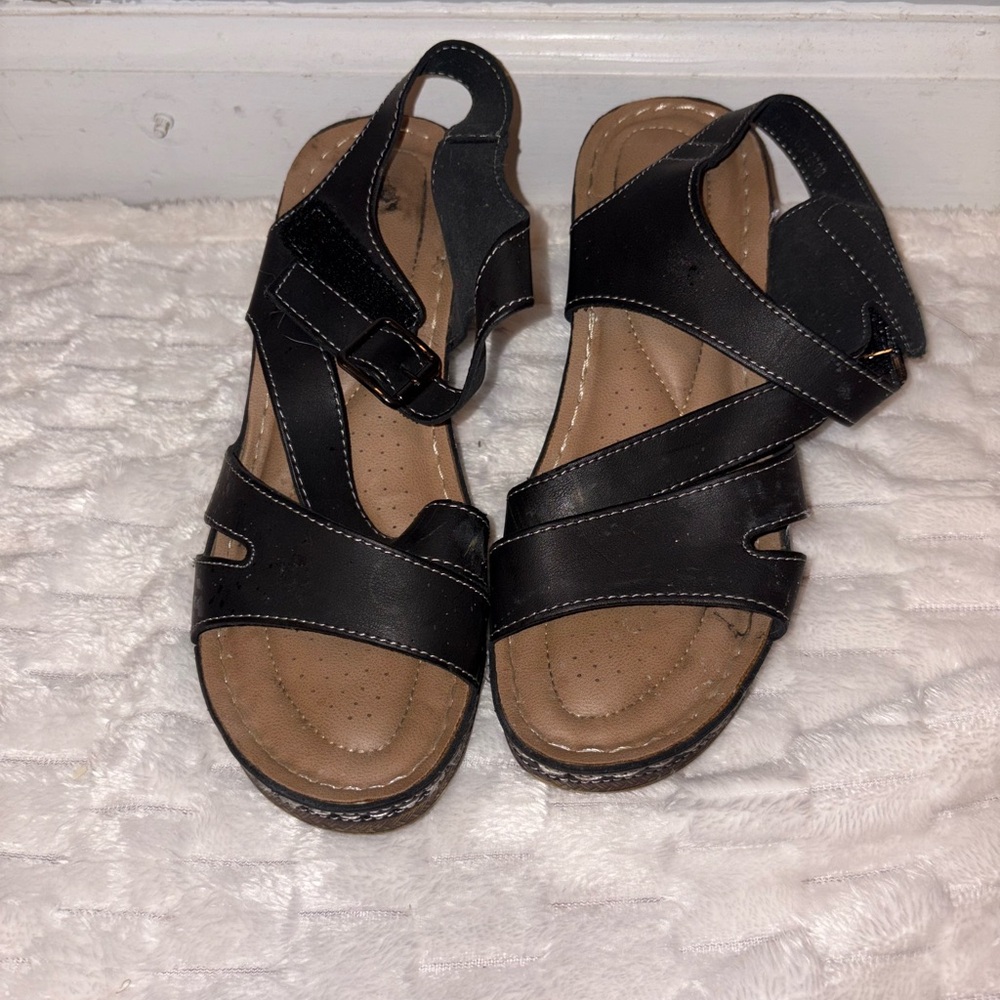 Spring Step Black and Tan Sandals